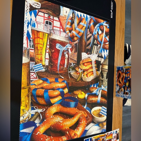 Piecework Oktoberfest 1000 Piece Puzzle - Picture 10 of 10